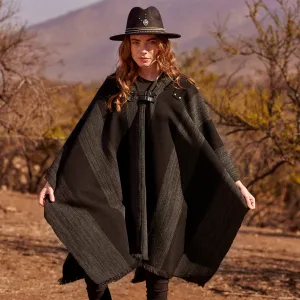 Poncho gorro Legend unisex lana y alpaca con franjas marengo y negro